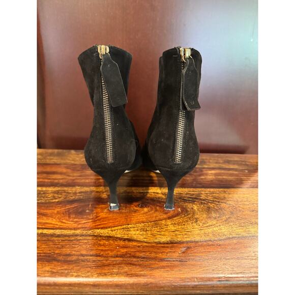 Stuart Weitzman Classic Glam Black Suede Kitten Heel Booties - Size 8 - Picture 4 of 7